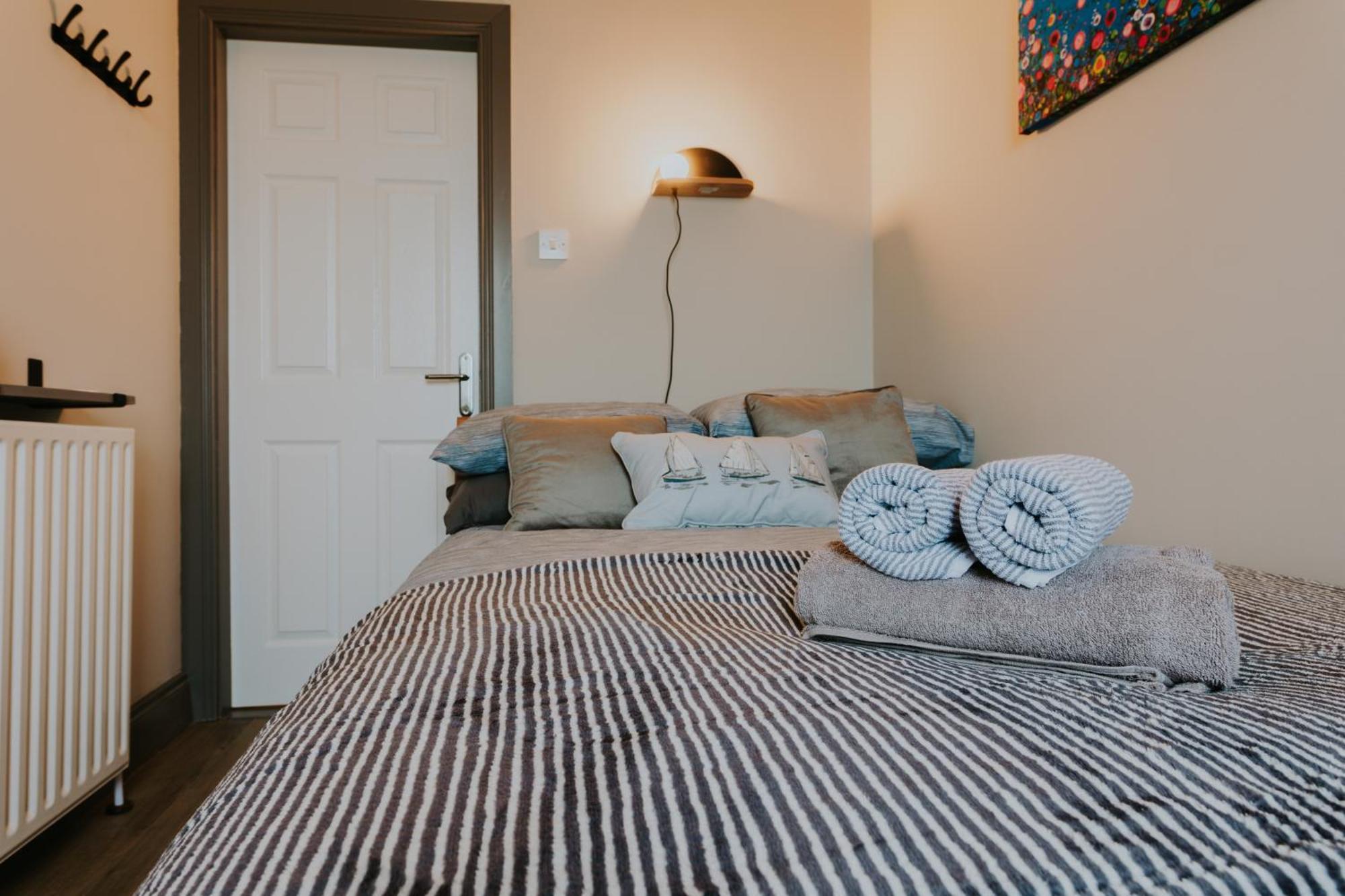 Blueseaview Apartment With Fabulous Sea Views Newcastle  Extérieur photo